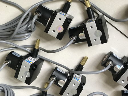 ���Kʽλ�ƾ��a�����x��ηN��̖�ϑ�(y��ng)ԓע���Ď��c(di��n)��  